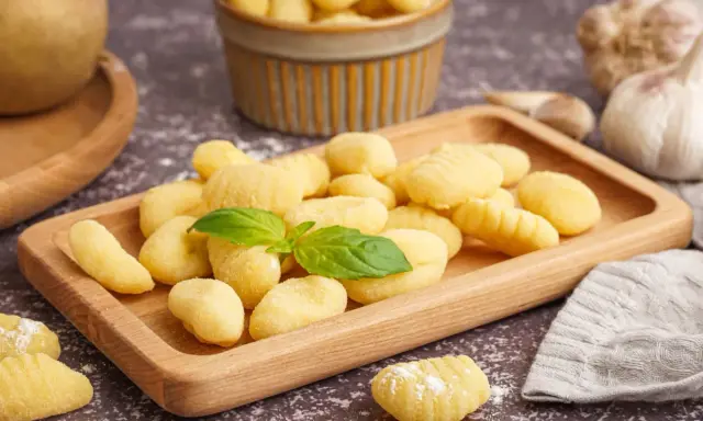 Pyszne, domowe gnocchi, gotowe do podania. Ten prosty przepis na gnocchi zachwyci każdego!